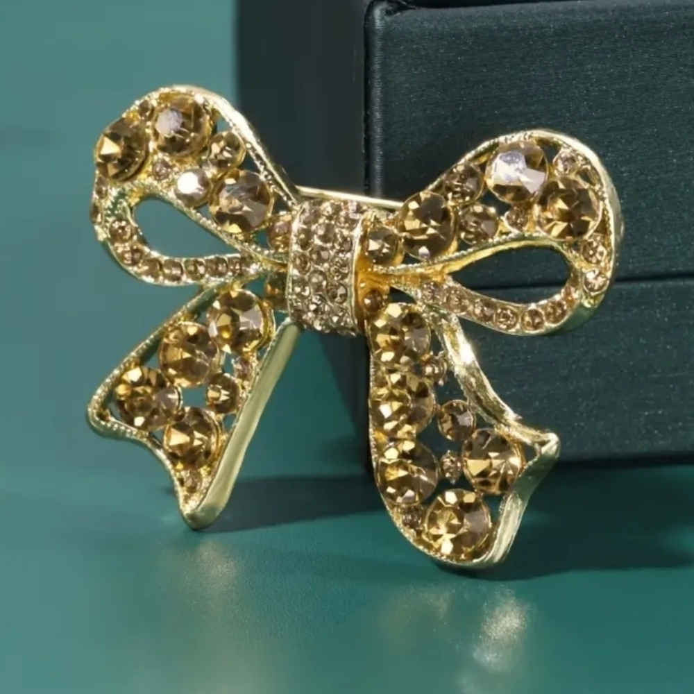 NEW! Rhinestone bow brooch - Picture 5 of 6